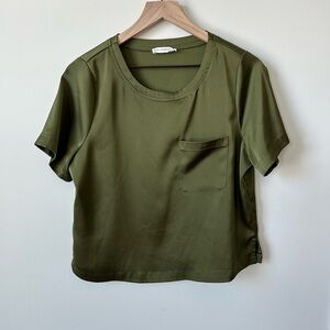 Good American Olive Green Satin Tee Top Women’s Size 7 Large Pocket Blouse